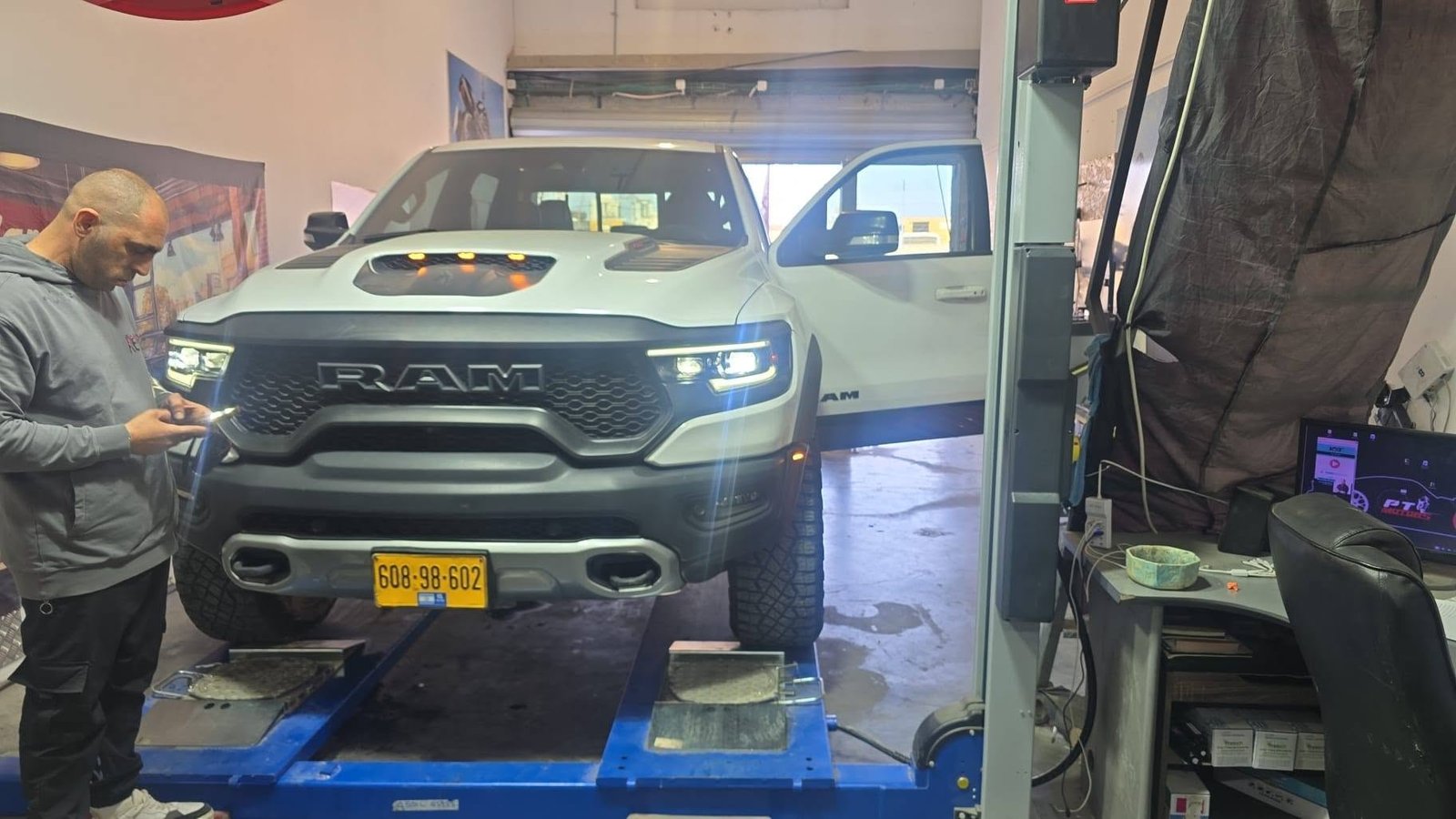 PT Motors גלריה 2